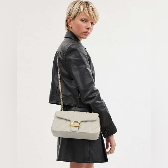 Coach Tabby Shoulder Bag 26 With Pillow Quilting - Picture 3 of 11